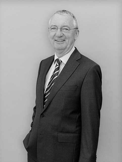 Dr. Wolfgang Hering